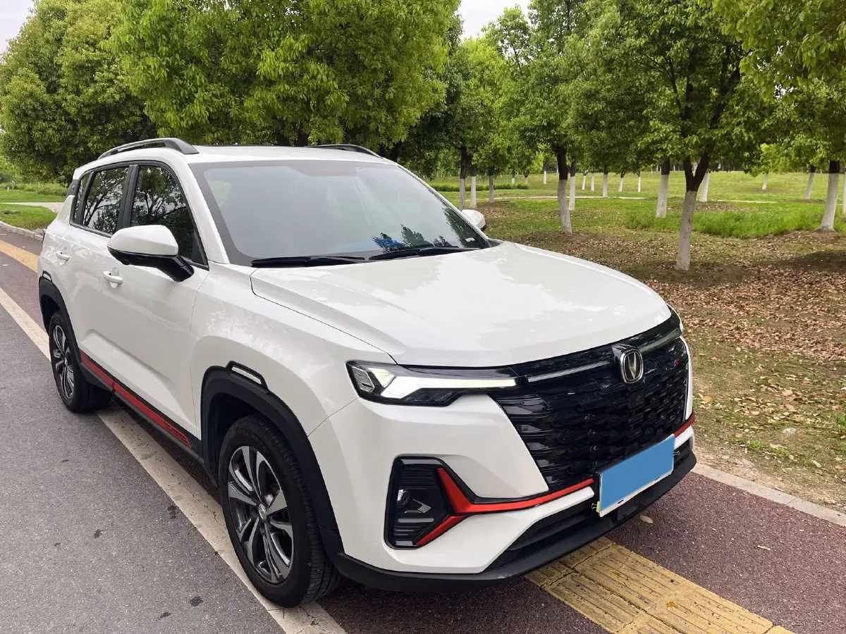 2023 ChangAn CS35 Plus 1.4T 160HP L4 7DCT,autocango,china used car exporter,china ev exporter,chinese used car exporter,chinese used ev exporter