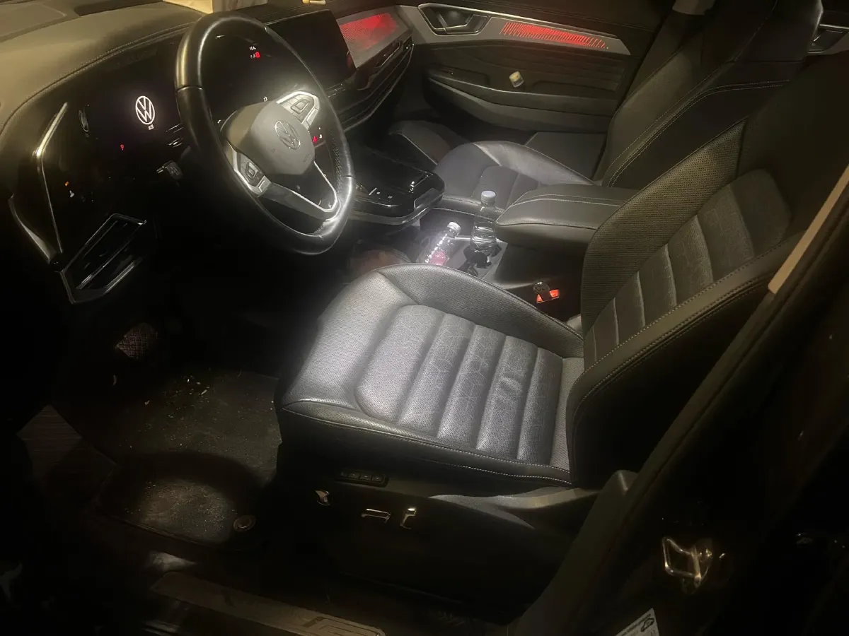 2021 Volkswagen Talagon 2.0T 220HP L4 7DCT,autocango,china used car exporter,china ev exporter,chinese used car exporter,chinese used ev exporter