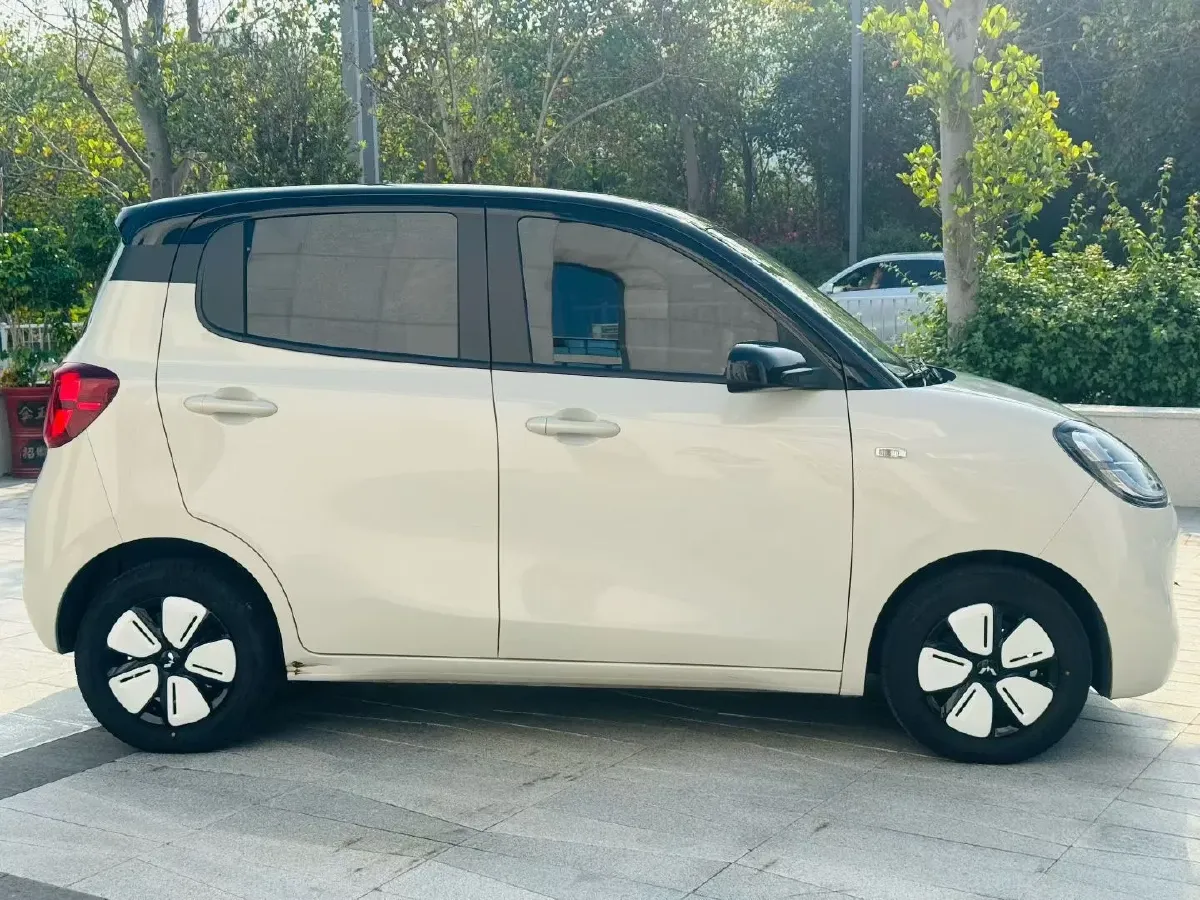 2025 WuLing HongGuang MINI EV BEV 16.2KWH,autocango,china used car exporter,china ev exporter,chinese used car exporter,chinese used ev exporter