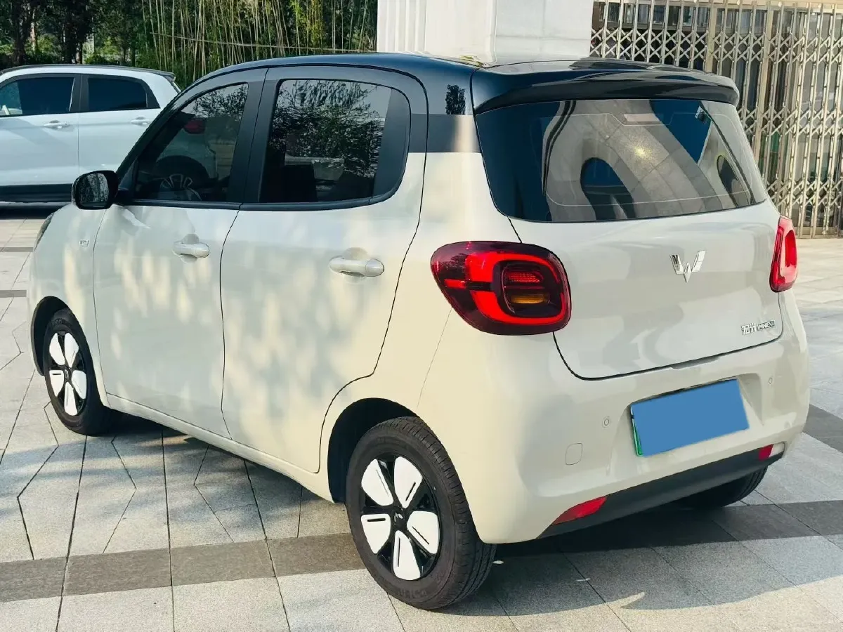 2025 WuLing HongGuang MINI EV BEV 16.2KWH,autocango,china used car exporter,china ev exporter,chinese used car exporter,chinese used ev exporter