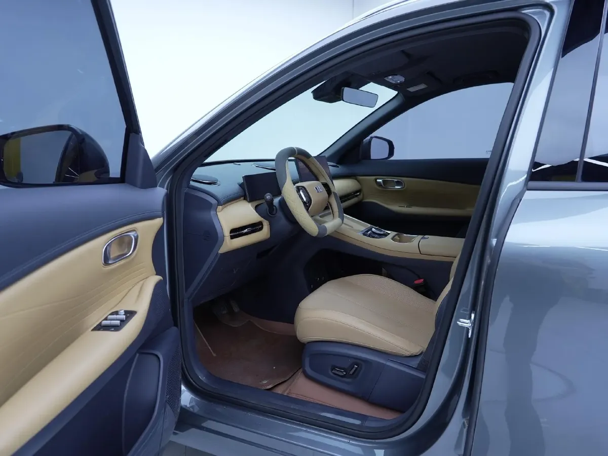 2025 WuLing XingGuangS 1.5L 106HP L4 E-CVT PHEV,autocango,china used car exporter,china ev exporter,chinese used car exporter,chinese used ev exporter