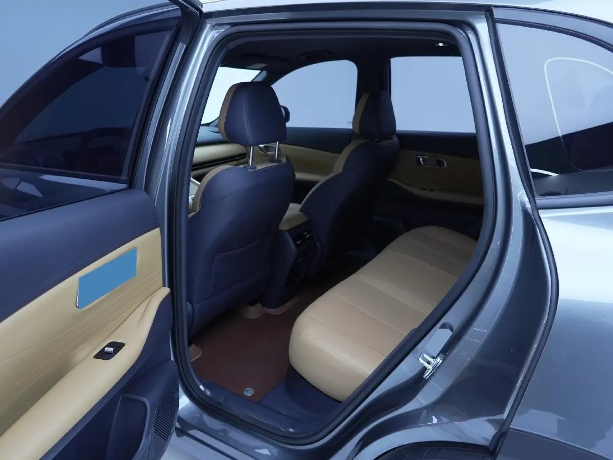 2025 WuLing XingGuangS 1.5L 106HP L4 E-CVT PHEV,autocango,china used car exporter,china ev exporter,chinese used car exporter,chinese used ev exporter