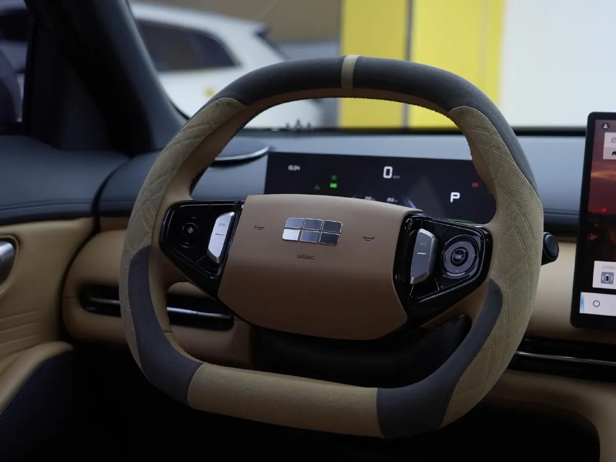 2025 WuLing XingGuangS 1.5L 106HP L4 E-CVT PHEV,autocango,china used car exporter,china ev exporter,chinese used car exporter,chinese used ev exporter