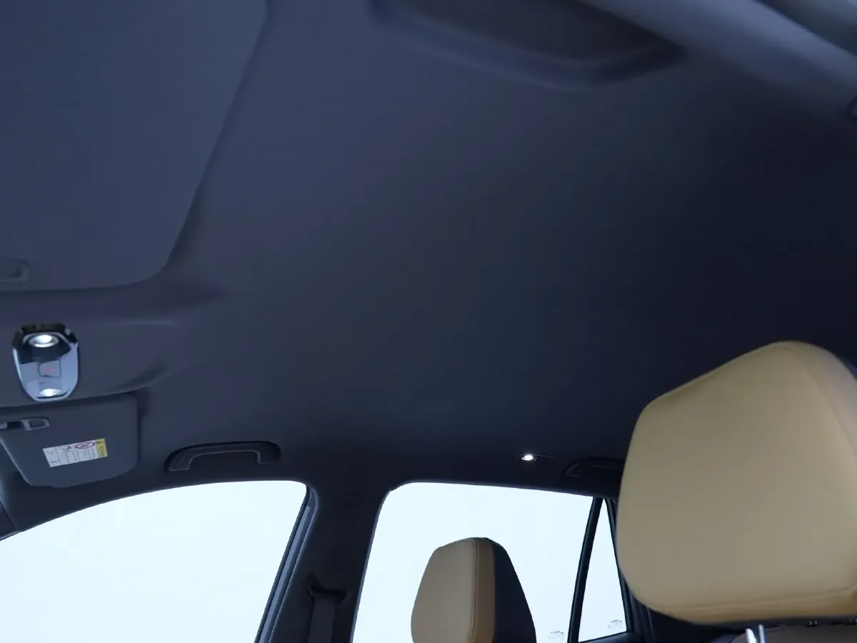 2025 WuLing XingGuangS 1.5L 106HP L4 E-CVT PHEV,autocango,china used car exporter,china ev exporter,chinese used car exporter,chinese used ev exporter