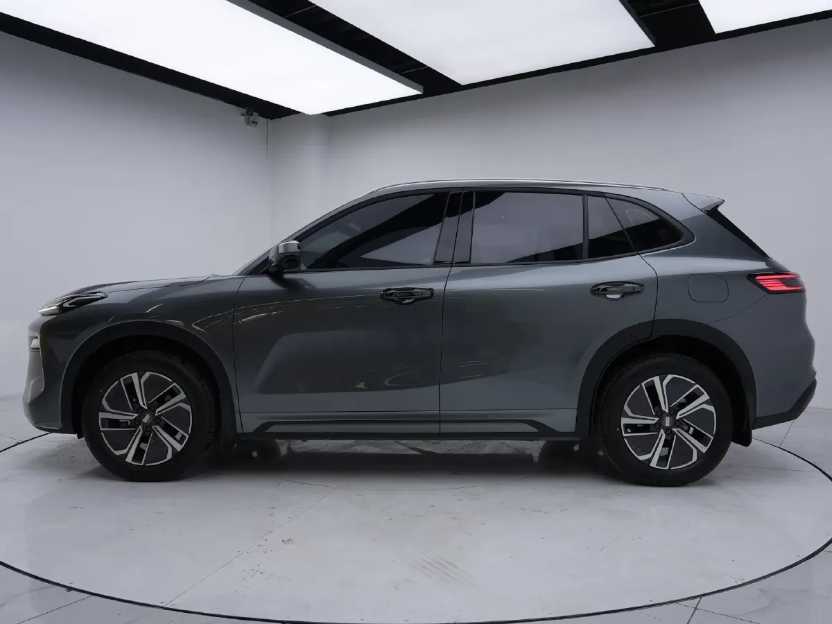 2025 WuLing XingGuangS 1.5L 106HP L4 E-CVT PHEV,autocango,china used car exporter,china ev exporter,chinese used car exporter,chinese used ev exporter