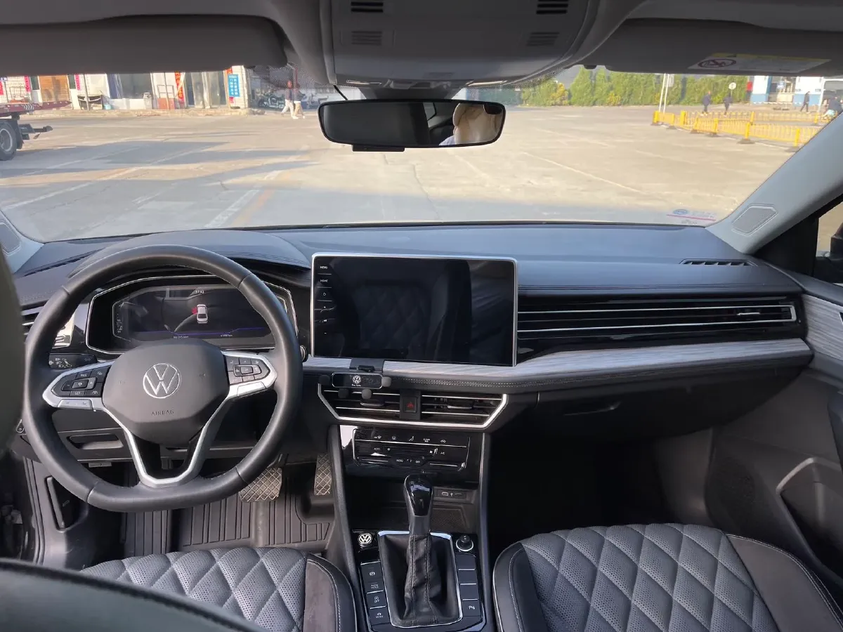 2023 Volkswagen Sagitar 1.5T 160HP L4 7DCT,autocango,china used car exporter,china ev exporter,chinese used car exporter,chinese used ev exporter