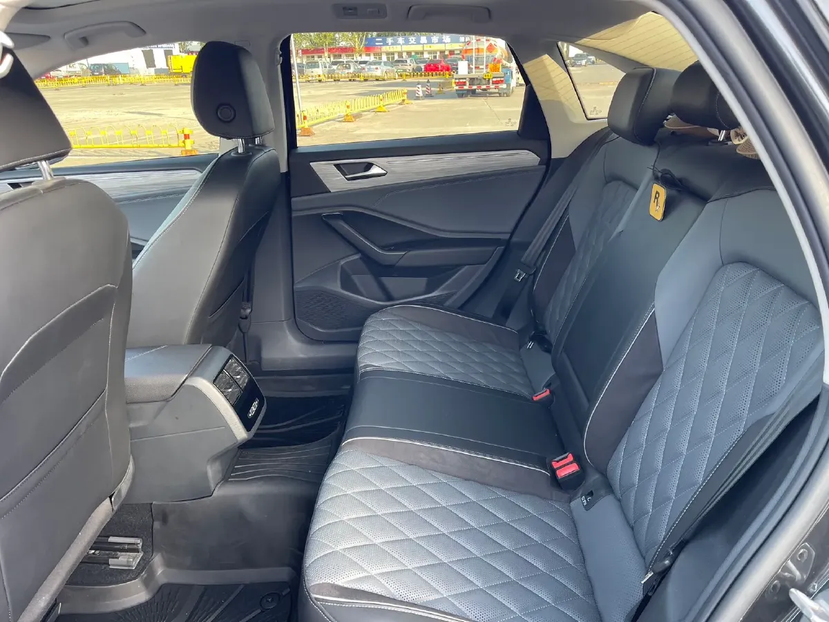 2023 Volkswagen Sagitar 1.5T 160HP L4 7DCT,autocango,china used car exporter,china ev exporter,chinese used car exporter,chinese used ev exporter