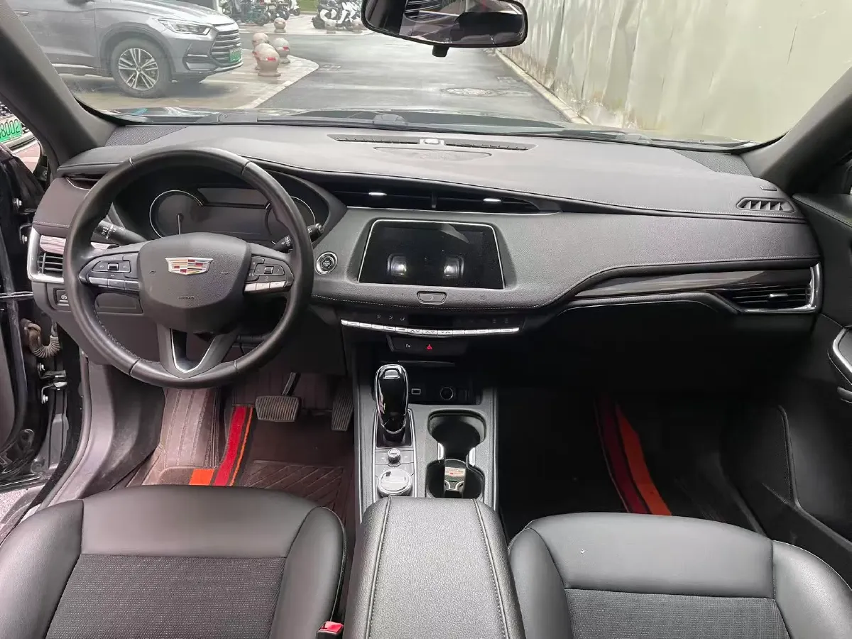 2021 Cadillac XT4 2.0T 237HP L4 9AT,autocango,china used car exporter,china ev exporter,chinese used car exporter,chinese used ev exporter