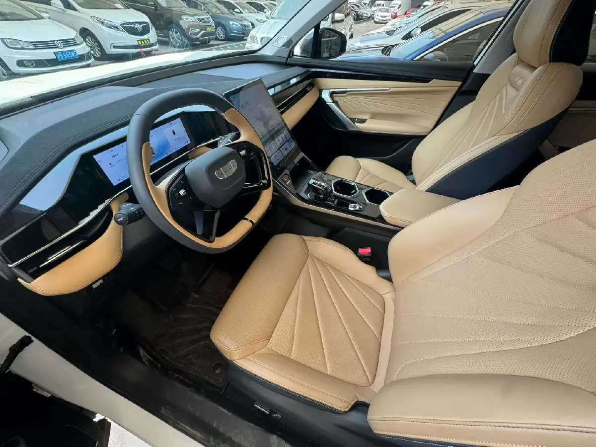 2023 Geely StarRay 1.5T 181HP L4 7DCT,autocango,china used car exporter,china ev exporter,chinese used car exporter,chinese used ev exporter