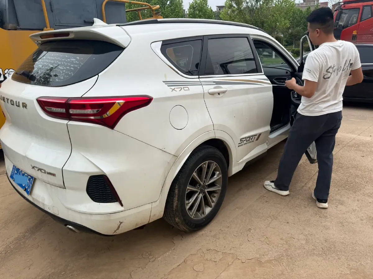 2020 Jetour X70 1.5T 156HP L4 6DCT,autocango,china used car exporter,china ev exporter,chinese used car exporter,chinese used ev exporter