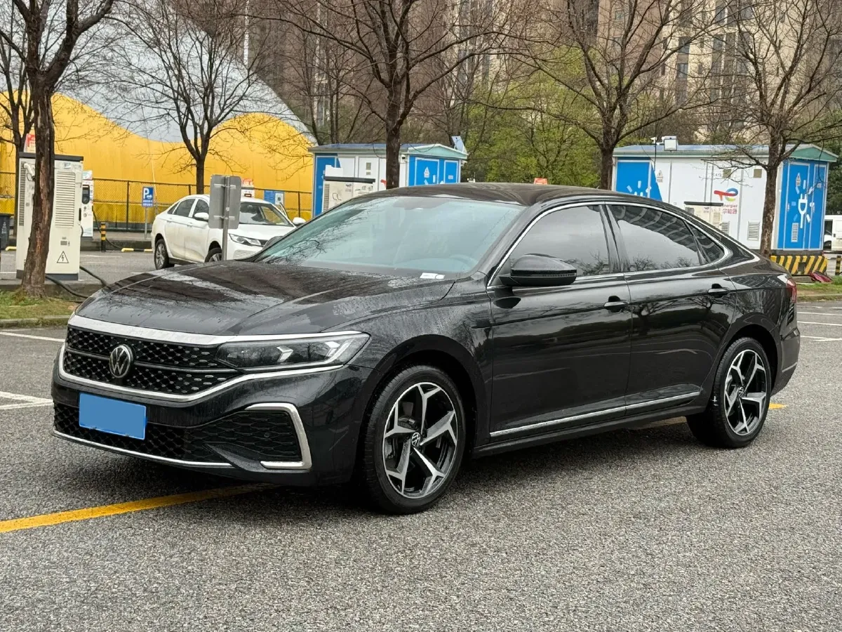 2024 Volkswagen Passat 2.0T 186HP L4 7DCT,autocango,china used car exporter,china ev exporter,chinese used car exporter,chinese used ev exporter