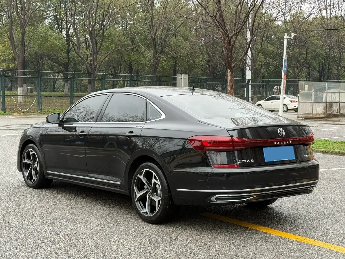2024 Volkswagen Passat 2.0T 186HP L4 7DCT,autocango,china used car exporter,china ev exporter,chinese used car exporter,chinese used ev exporter