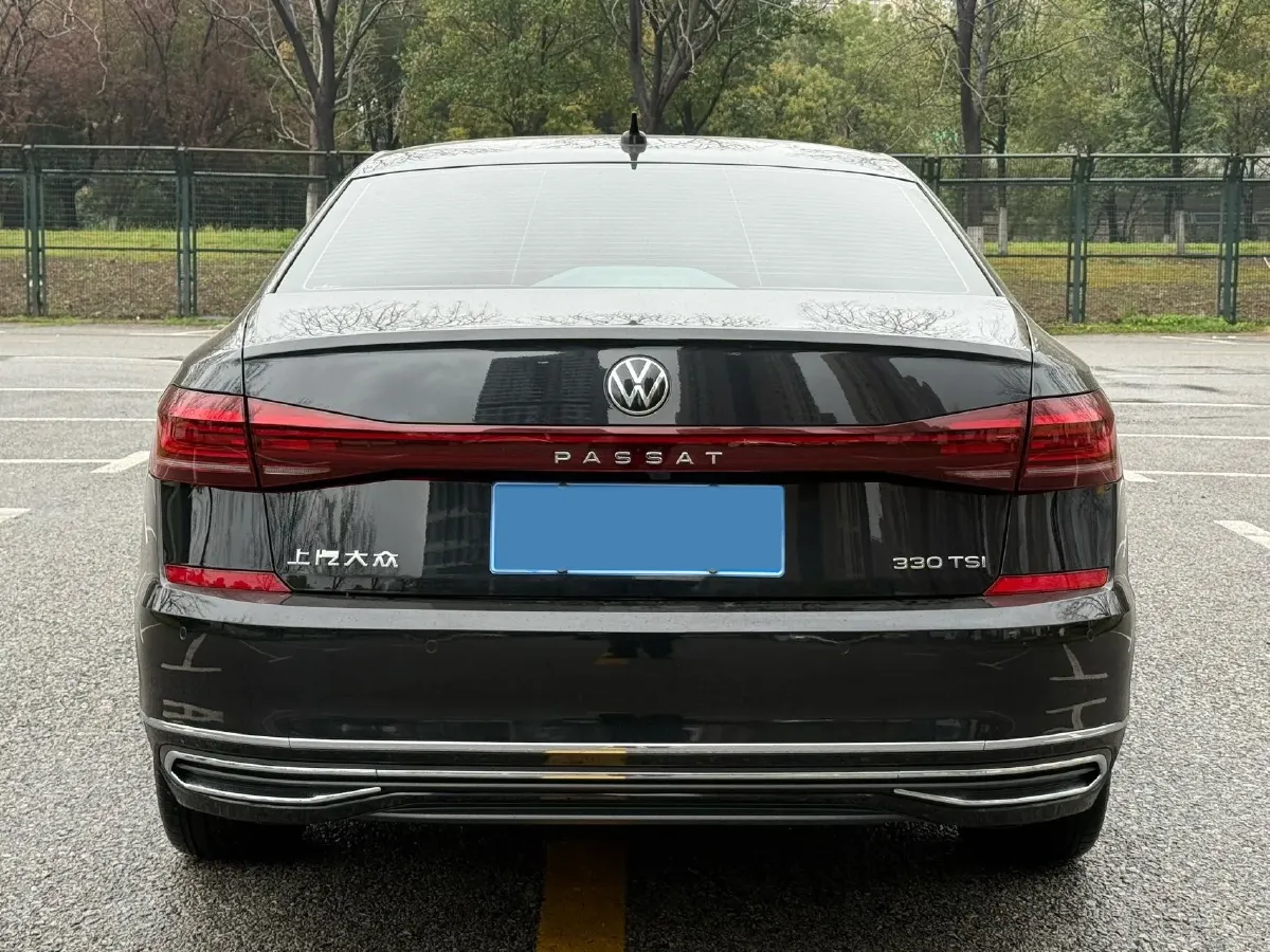 2024 Volkswagen Passat 2.0T 186HP L4 7DCT,autocango,china used car exporter,china ev exporter,chinese used car exporter,chinese used ev exporter