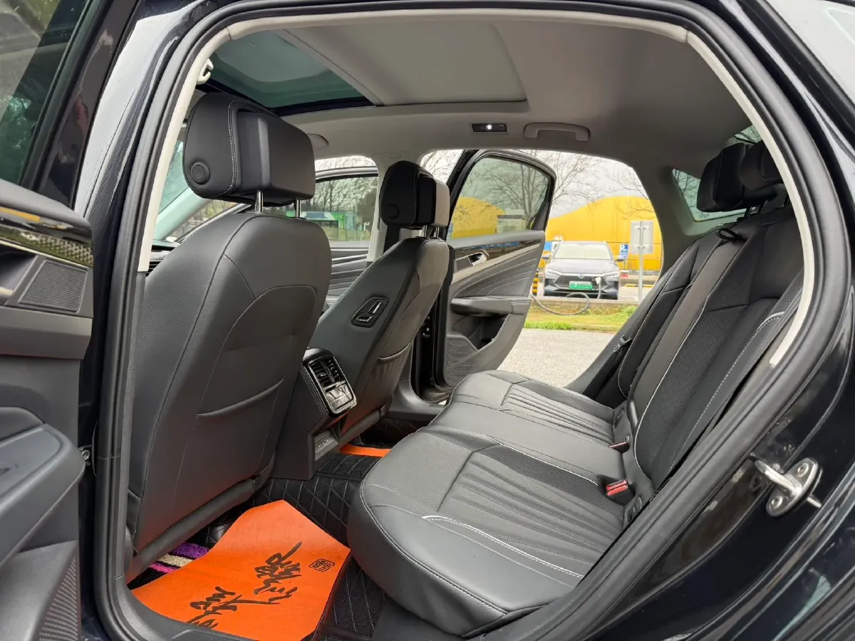 2024 Volkswagen Passat 2.0T 186HP L4 7DCT,autocango,china used car exporter,china ev exporter,chinese used car exporter,chinese used ev exporter