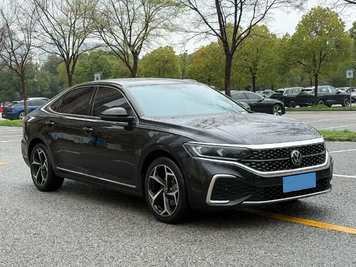 2024 Volkswagen Passat 2.0T 186HP L4 7DCT,autocango,china used car exporter,china ev exporter,chinese used car exporter,chinese used ev exporter