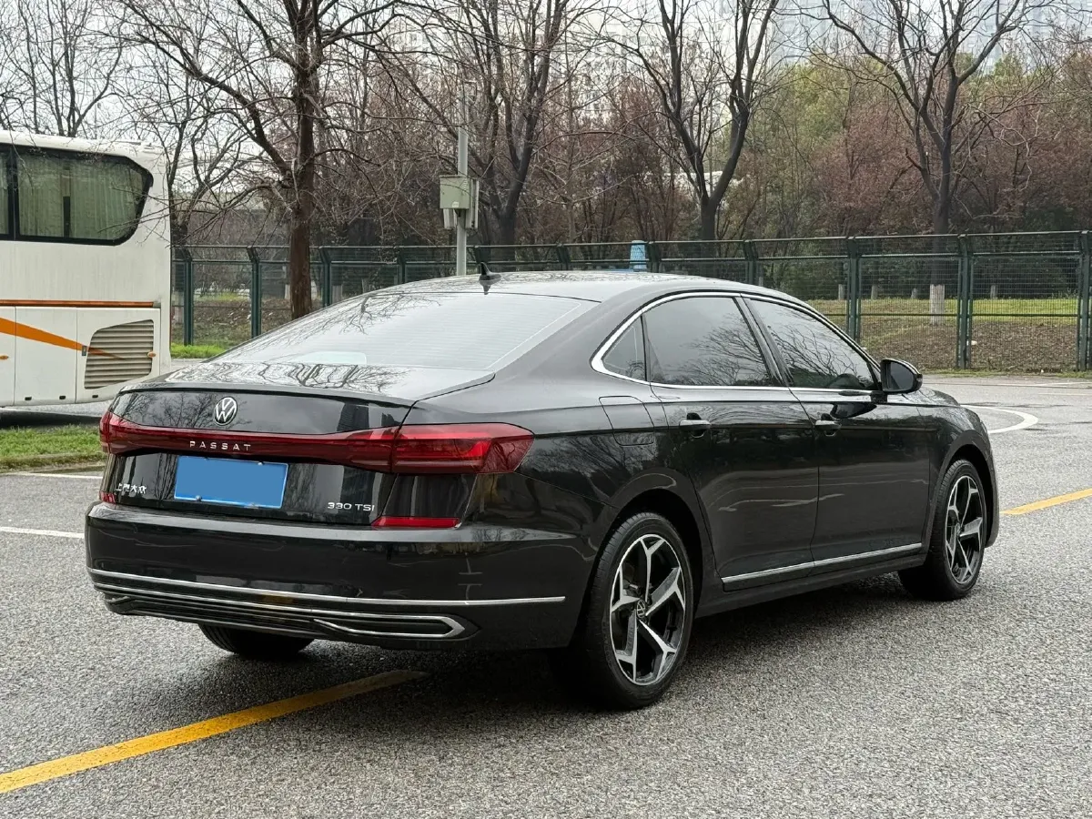 2024 Volkswagen Passat 2.0T 186HP L4 7DCT,autocango,china used car exporter,china ev exporter,chinese used car exporter,chinese used ev exporter