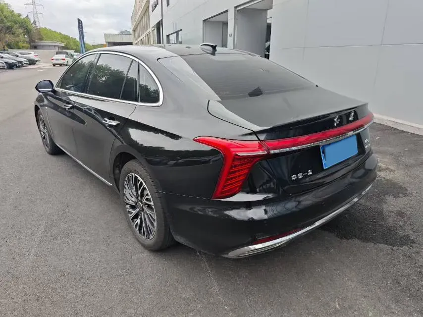 2025 HongQi H5 1.5T 169HP L4 1DHT Hybrid,autocango,china used car exporter,china ev exporter,chinese used car exporter,chinese used ev exporter