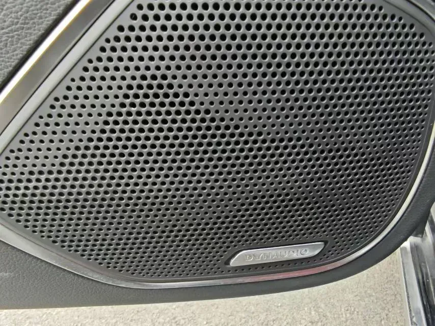 2025 HongQi H5 1.5T 169HP L4 1DHT Hybrid,autocango,china used car exporter,china ev exporter,chinese used car exporter,chinese used ev exporter