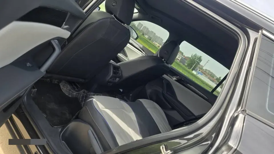 2025 Volkswagen Tayron 2.0T 186HP L4 7DCT,autocango,china used car exporter,china ev exporter,chinese used car exporter,chinese used ev exporter