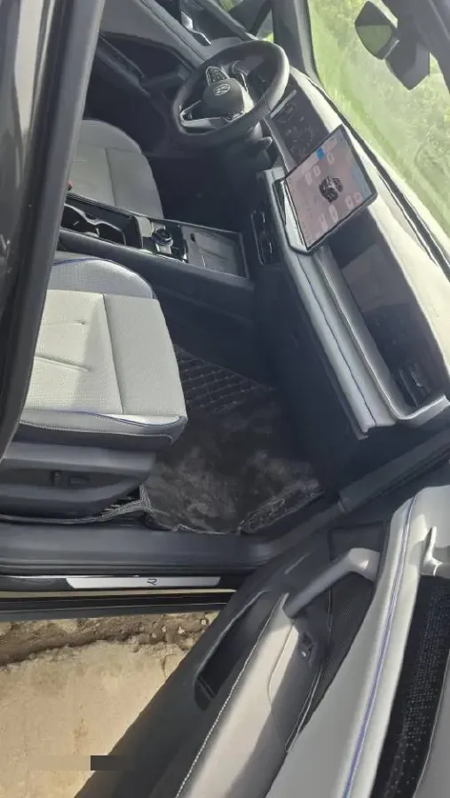 2025 Volkswagen Tayron 2.0T 186HP L4 7DCT,autocango,china used car exporter,china ev exporter,chinese used car exporter,chinese used ev exporter