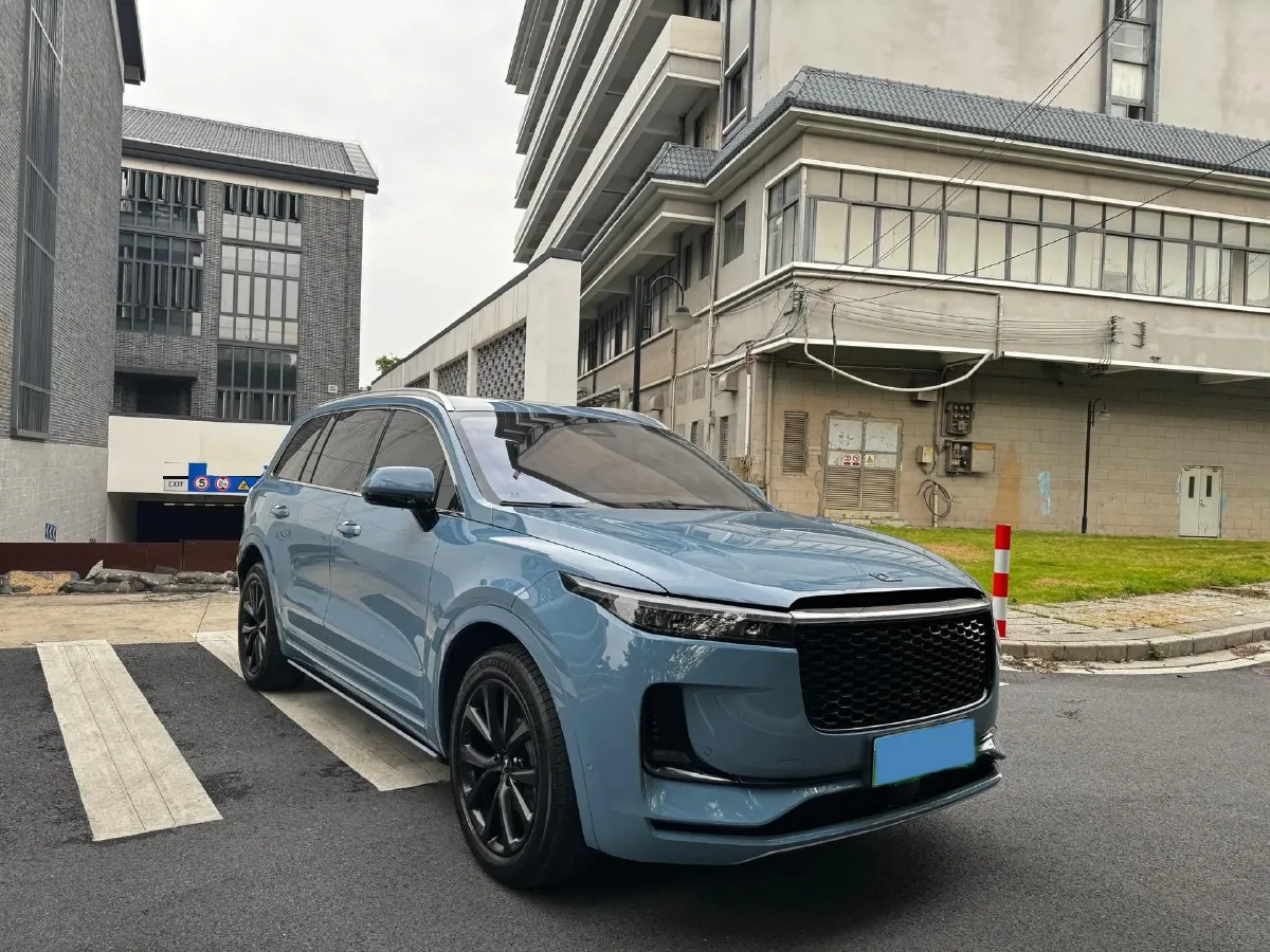 2021 Li ONE Range Extended 131HP REEV 40.5KWH,autocango,china used car exporter,china ev exporter,chinese used car exporter,chinese used ev exporter