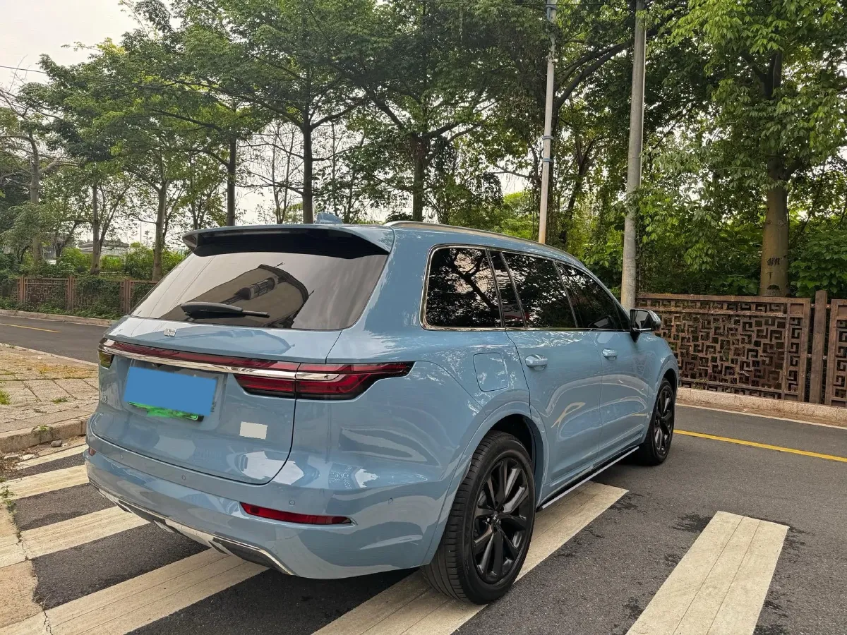 2021 Li ONE Range Extended 131HP REEV 40.5KWH,autocango,china used car exporter,china ev exporter,chinese used car exporter,chinese used ev exporter