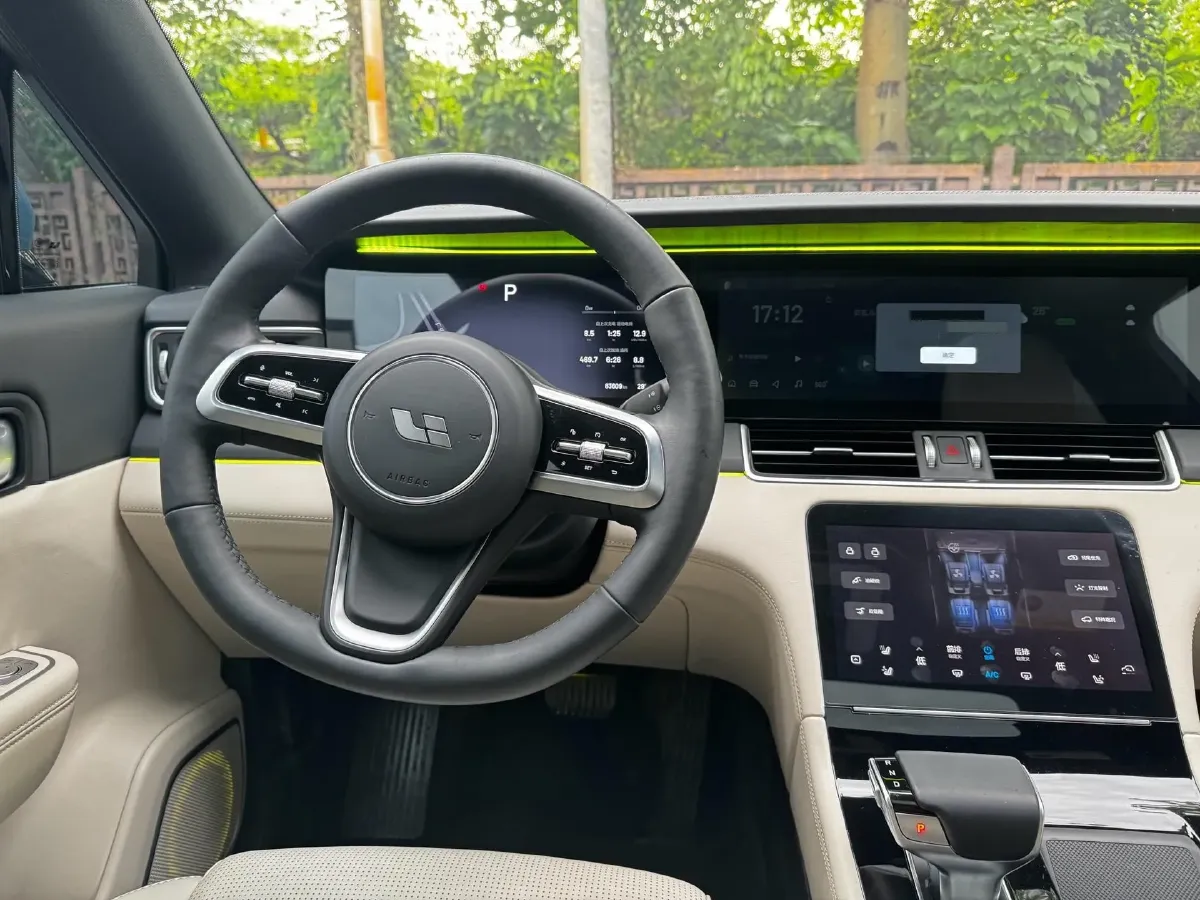 2021 Li ONE Range Extended 131HP REEV 40.5KWH,autocango,china used car exporter,china ev exporter,chinese used car exporter,chinese used ev exporter