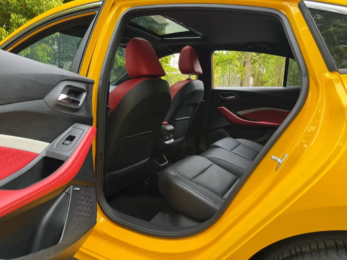 2021 MG 5 1.5T 173HP L4 7DCT,autocango,china used car exporter,china ev exporter,chinese used car exporter,chinese used ev exporter