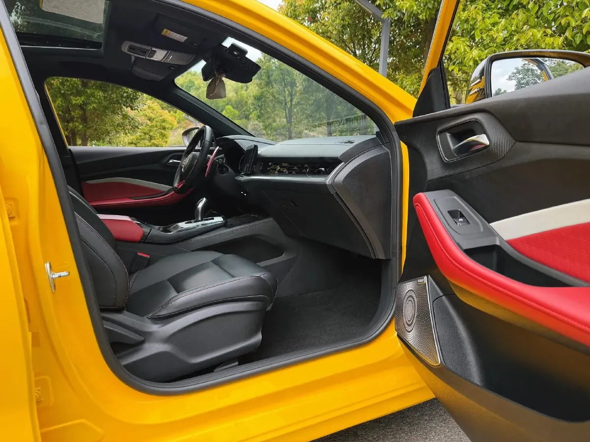 2021 MG 5 1.5T 173HP L4 7DCT,autocango,china used car exporter,china ev exporter,chinese used car exporter,chinese used ev exporter