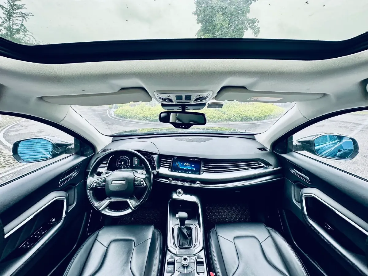 2017 Haval H6 1.5T 169HP L4 7DCT,autocango,china used car exporter,china ev exporter,chinese used car exporter,chinese used ev exporter