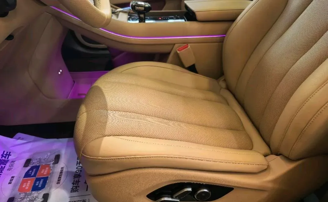 2024 AITO AITO M7 1.5T 152HP L4 REEV 40KWH,autocango,china used car exporter,china ev exporter,chinese used car exporter,chinese used ev exporter