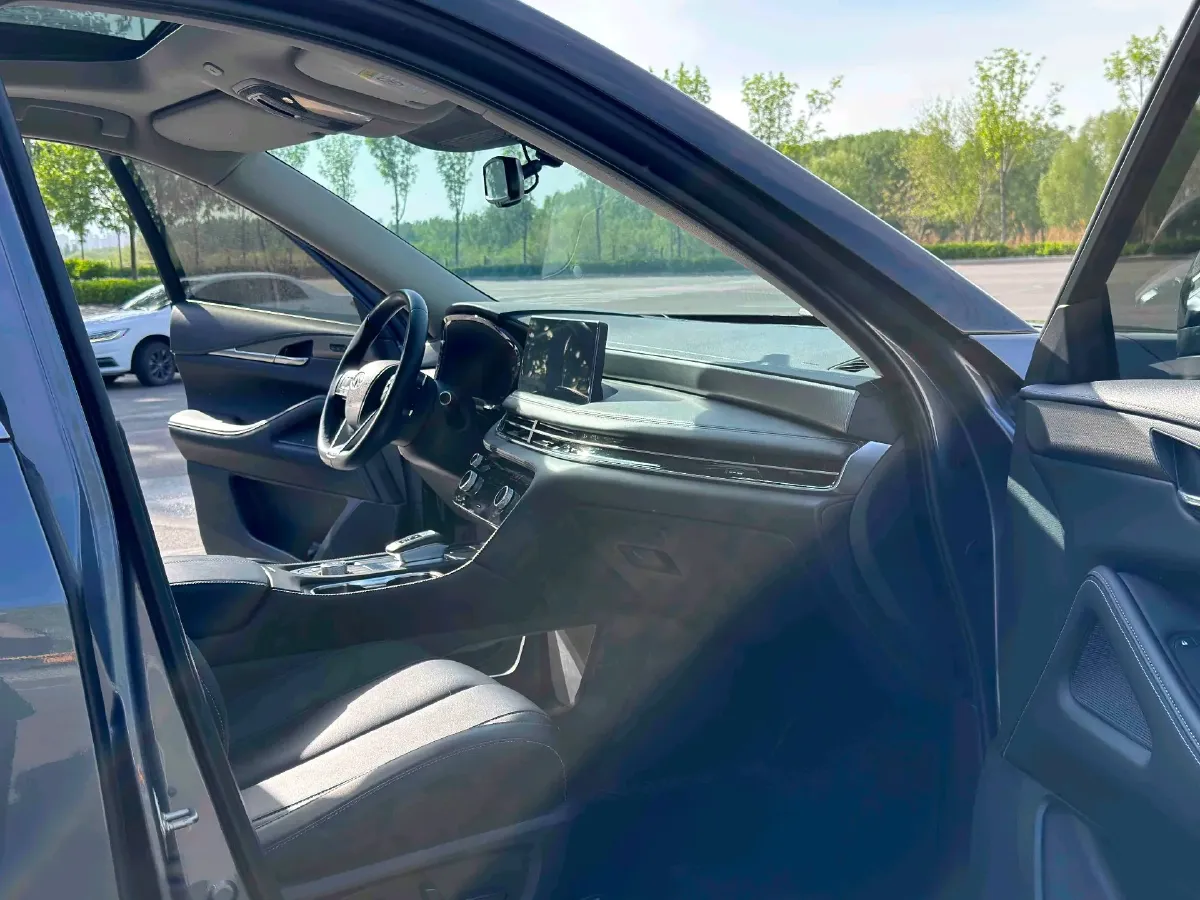 2022 Infiniti QX60 2.0T 252HP L4 9AT,autocango,china used car exporter,china ev exporter,chinese used car exporter,chinese used ev exporter