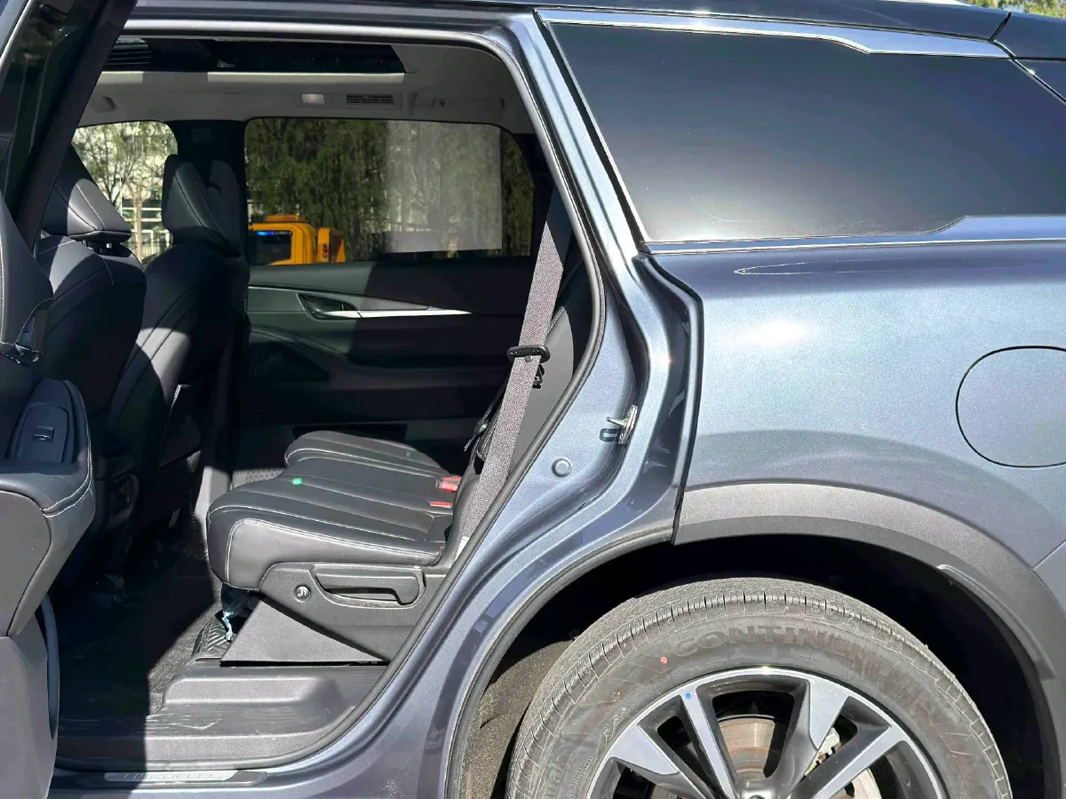 2022 Infiniti QX60 2.0T 252HP L4 9AT,autocango,china used car exporter,china ev exporter,chinese used car exporter,chinese used ev exporter