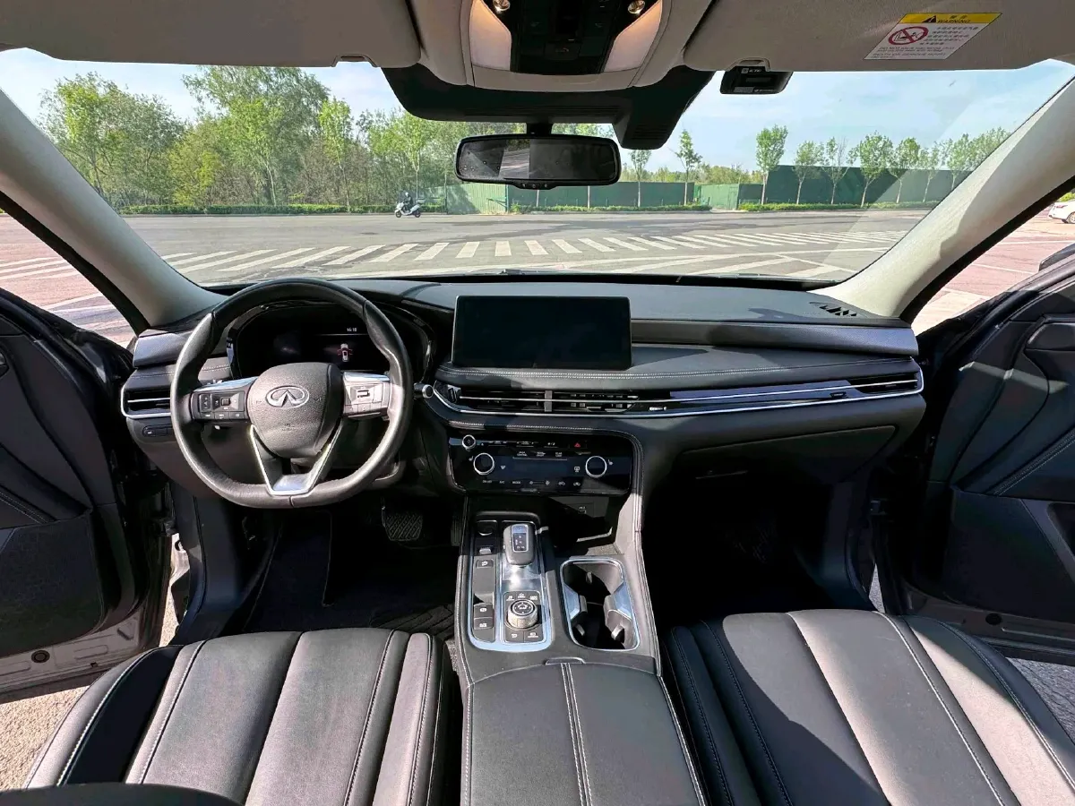 2022 Infiniti QX60 2.0T 252HP L4 9AT,autocango,china used car exporter,china ev exporter,chinese used car exporter,chinese used ev exporter