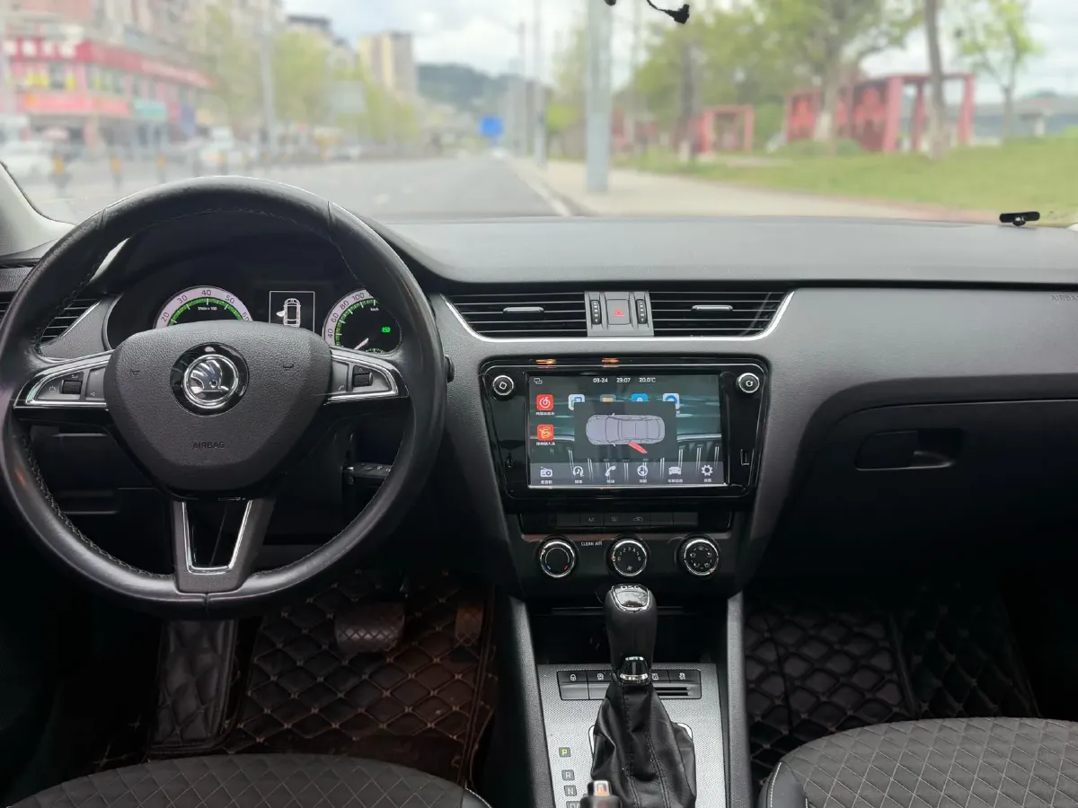 2018 Skoda Octavia 1.2T 116HP L4 7DCT,autocango,china used car exporter,china ev exporter,chinese used car exporter,chinese used ev exporter