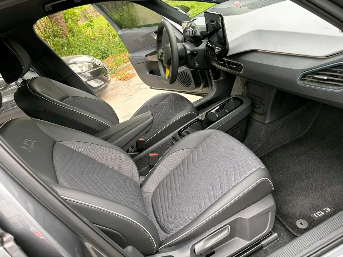 2023 Volkswagen ID.3 BEV 52.8KWH,autocango,china used car exporter,china ev exporter,chinese used car exporter,chinese used ev exporter