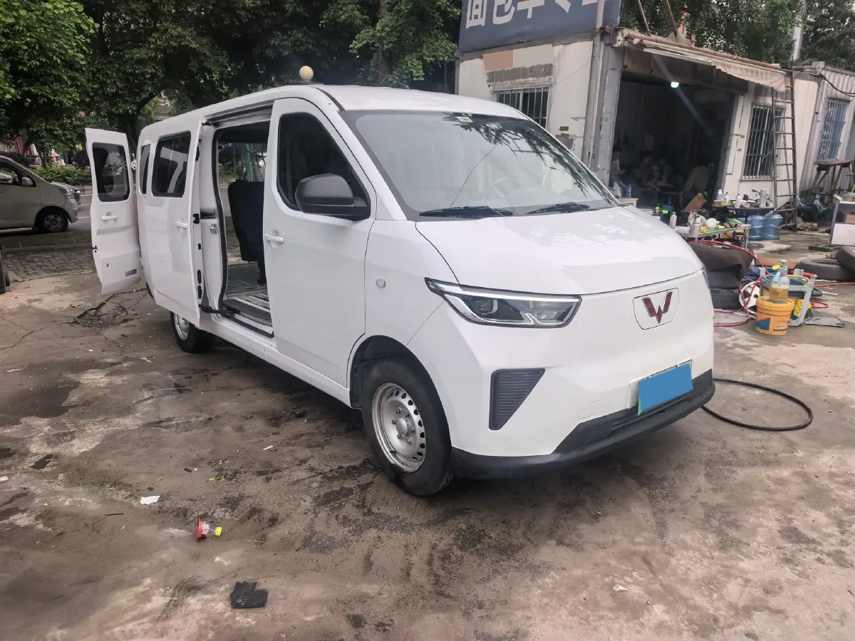 2024 WuLing YangGuang BEV 41.9KWH,autocango,china used car exporter,china ev exporter,chinese used car exporter,chinese used ev exporter