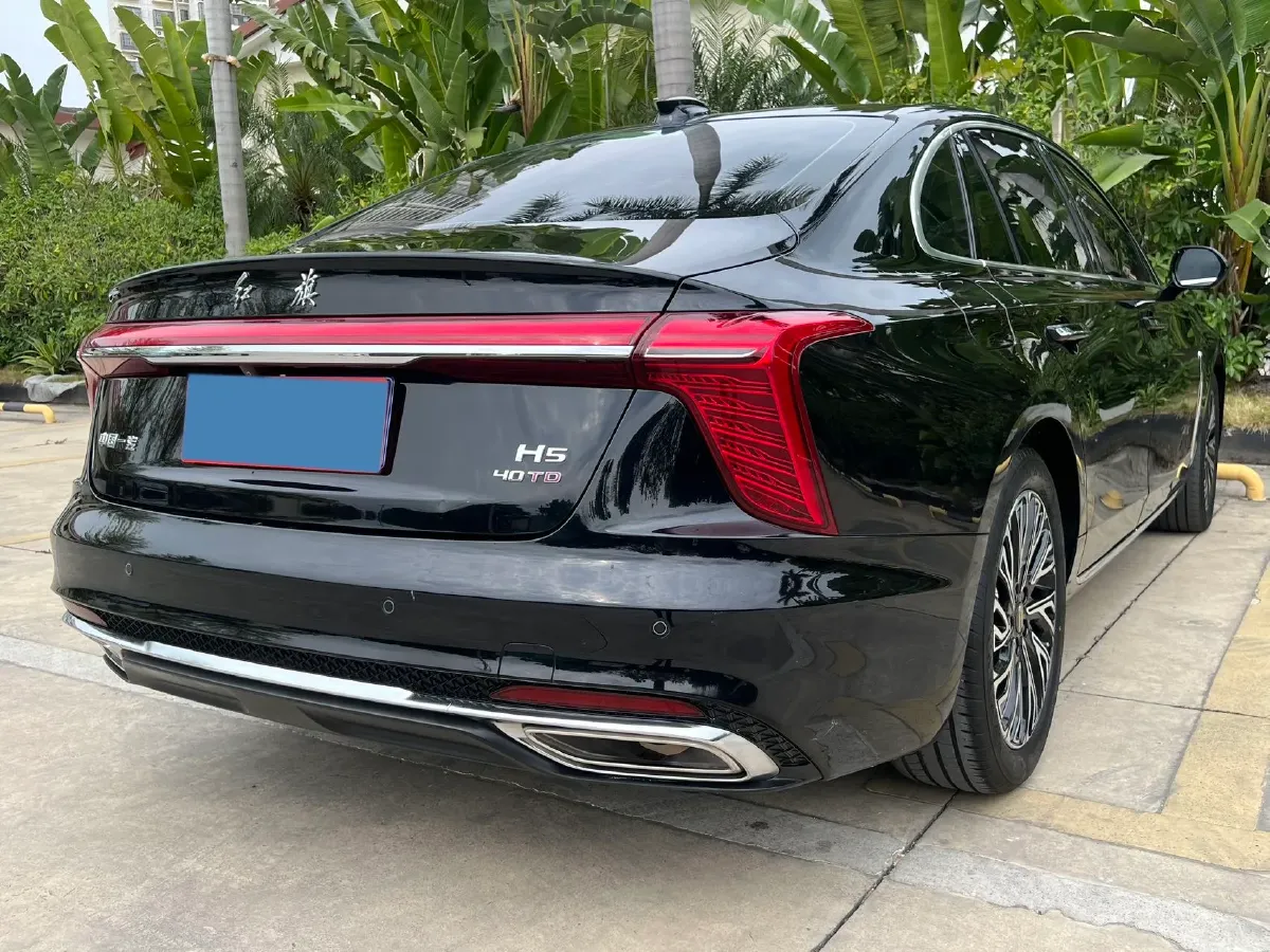 2023 HongQi H5 2.0T 224HP L4 8AT,autocango,china used car exporter,china ev exporter,chinese used car exporter,chinese used ev exporter