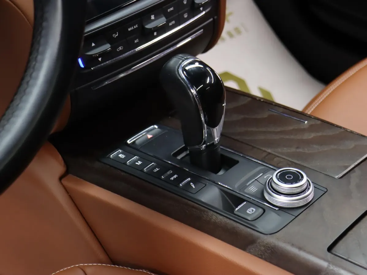 2018 Maserati Quattroporte 3.0T 430HP V6 8AT,autocango,china used car exporter,china ev exporter,chinese used car exporter,chinese used ev exporter