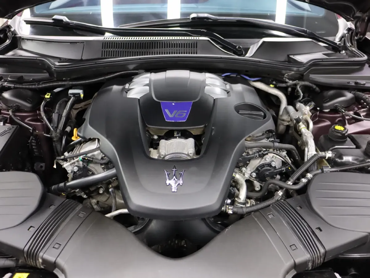 2018 Maserati Quattroporte 3.0T 430HP V6 8AT,autocango,china used car exporter,china ev exporter,chinese used car exporter,chinese used ev exporter