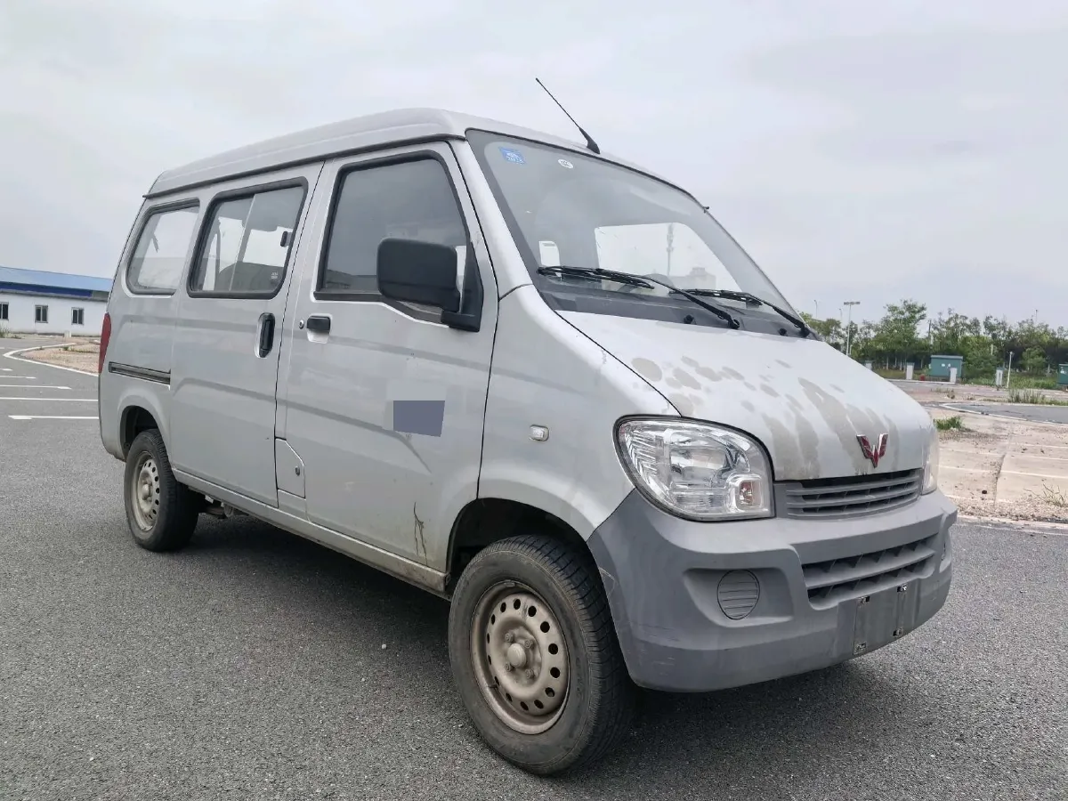 2020 WuLing ZhiGuang 1.2L 76HP L4 5MT,autocango,china used car exporter,china ev exporter,chinese used car exporter,chinese used ev exporter