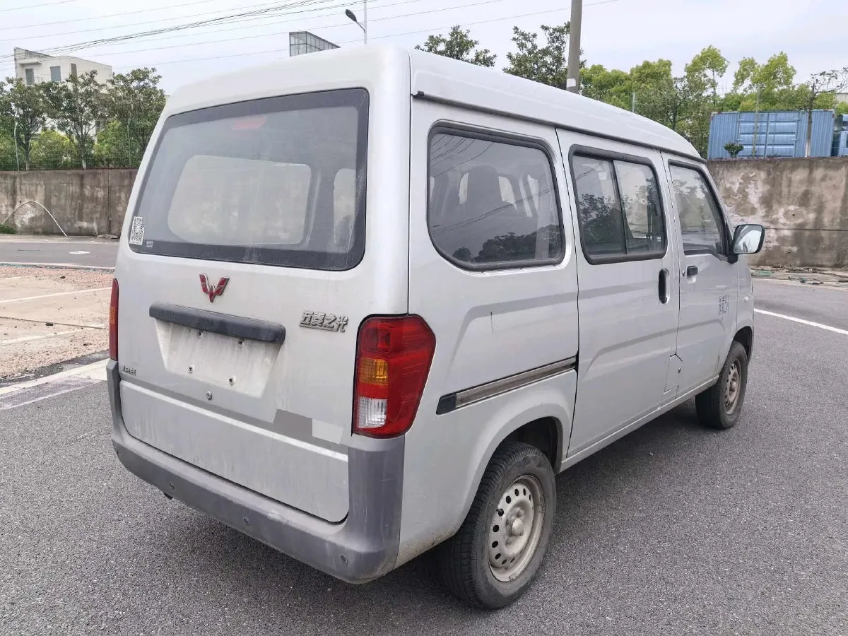2020 WuLing ZhiGuang 1.2L 76HP L4 5MT,autocango,china used car exporter,china ev exporter,chinese used car exporter,chinese used ev exporter