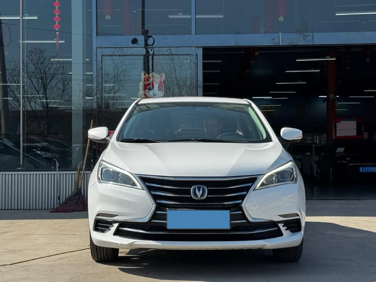 2019 ChangAn Eado DT 1.6L 125HP L4 5MT,autocango,china used car exporter,china ev exporter,chinese used car exporter,chinese used ev exporter