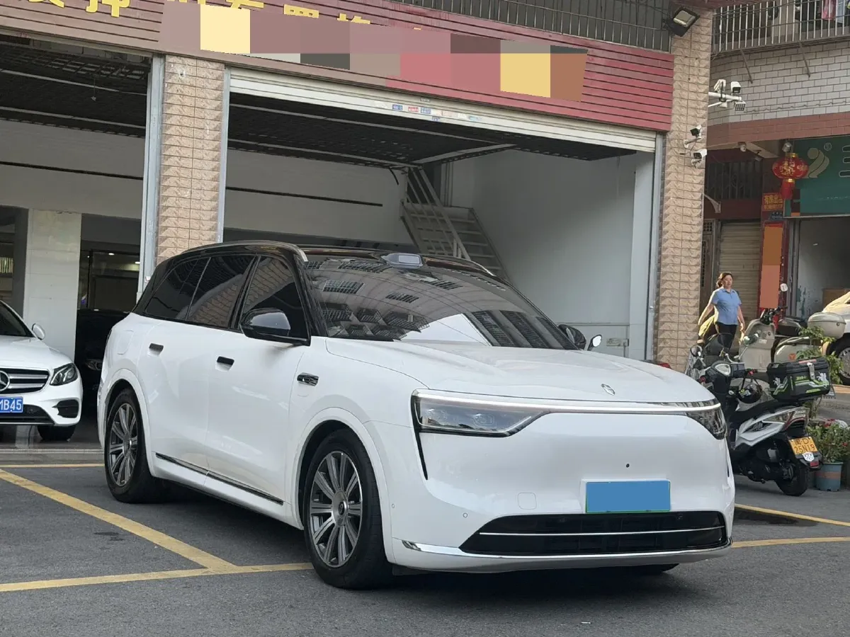 2025 AITO AITO M8 REEV 160HP REEV 53.4KWH,autocango,china used car exporter,china ev exporter,chinese used car exporter,chinese used ev exporter