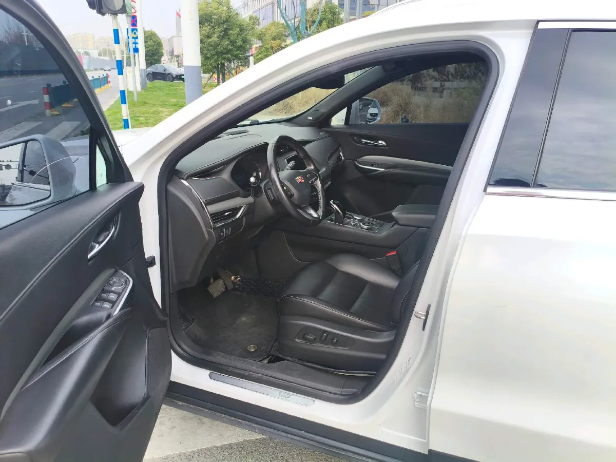 2020 Cadillac XT4 2.0T 237HP L4 9AT,autocango,china used car exporter,china ev exporter,chinese used car exporter,chinese used ev exporter