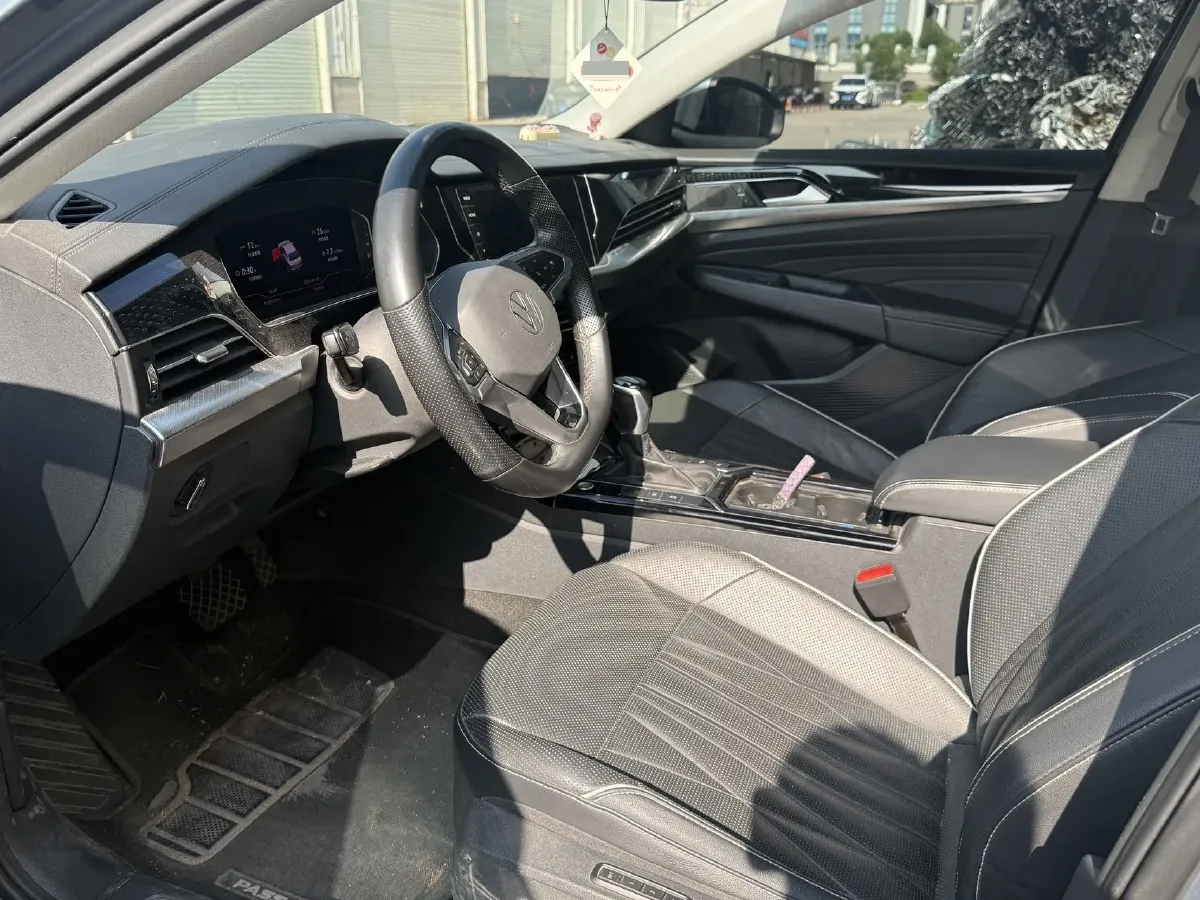 2021 Volkswagen Passat 2.0T 186HP L4 7DCT,autocango,china used car exporter,china ev exporter,chinese used car exporter,chinese used ev exporter