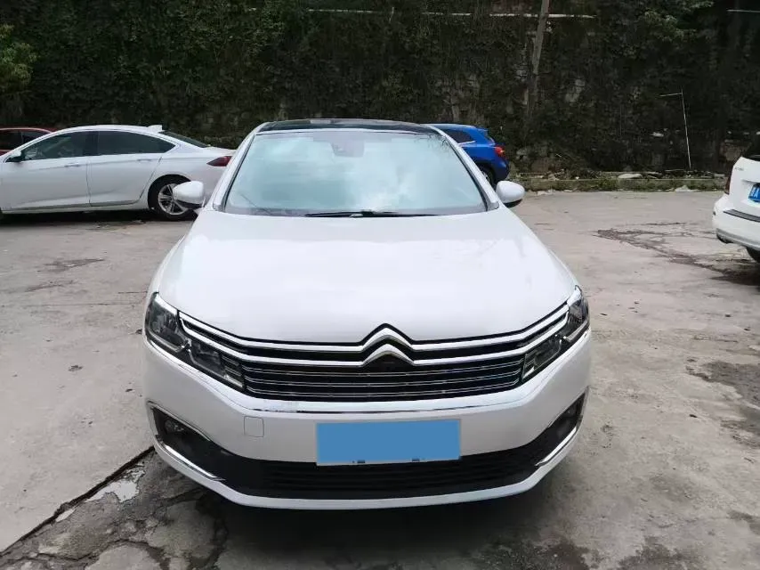 2021 Citroen C6 1.8T 211HP L4 8AT,autocango,china used car exporter,china ev exporter,chinese used car exporter,chinese used ev exporter