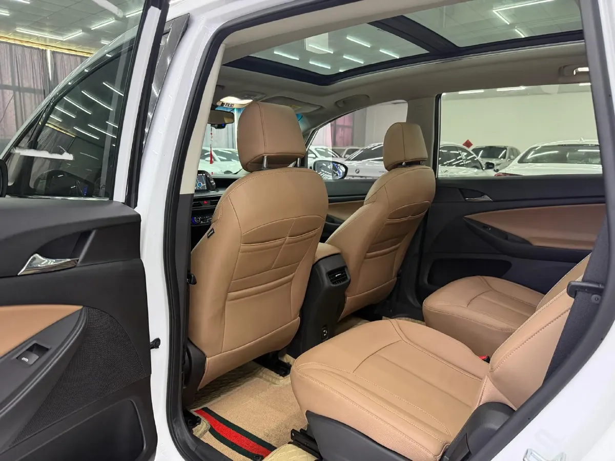 2021 Buick GL6 1.3T 163HP L3 6AT,autocango,china used car exporter,china ev exporter,chinese used car exporter,chinese used ev exporter