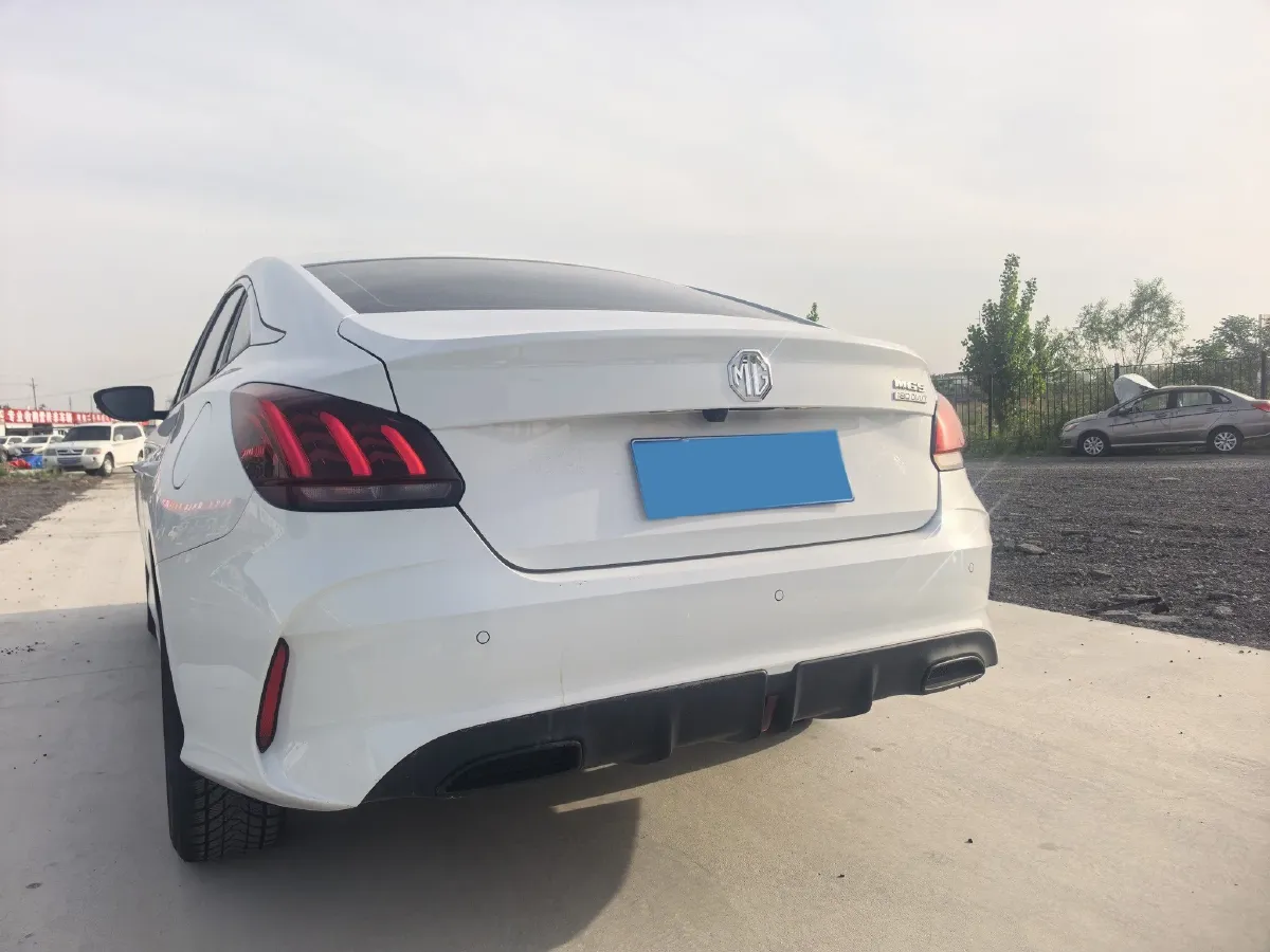 2023 MG 5 1.5L 129HP L4 5MT,autocango,china used car exporter,china ev exporter,chinese used car exporter,chinese used ev exporter