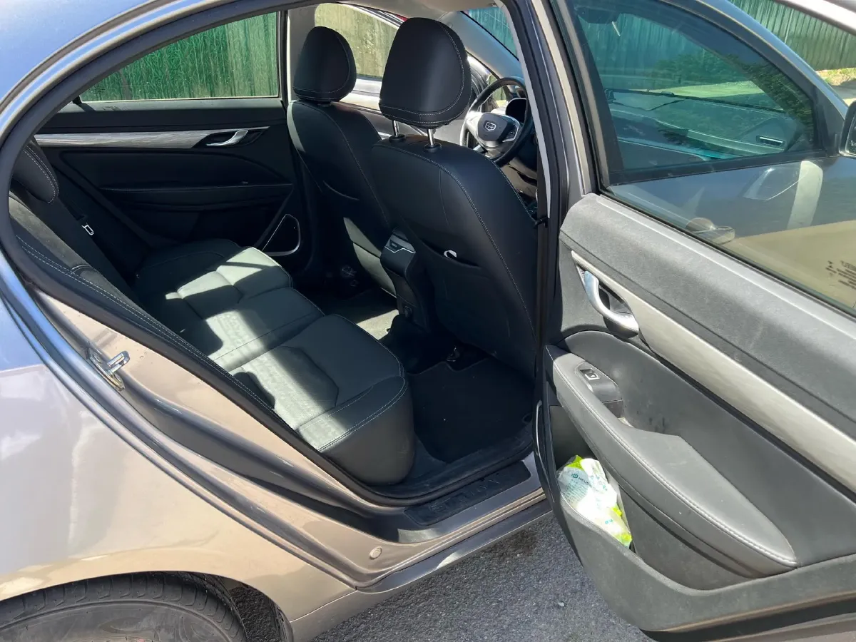 2019 Geely Emgrand 1.5L 109HP L4 5MT,autocango,china used car exporter,china ev exporter,chinese used car exporter,chinese used ev exporter